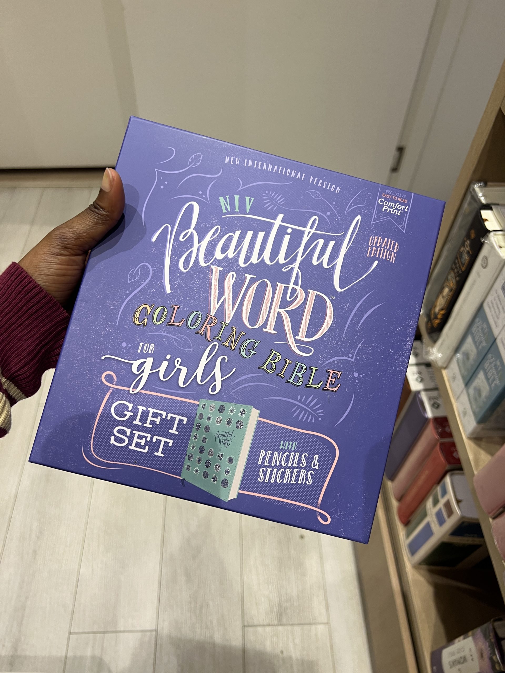 The NIV Beautiful Word Coloring Bible for Girls Gift Set